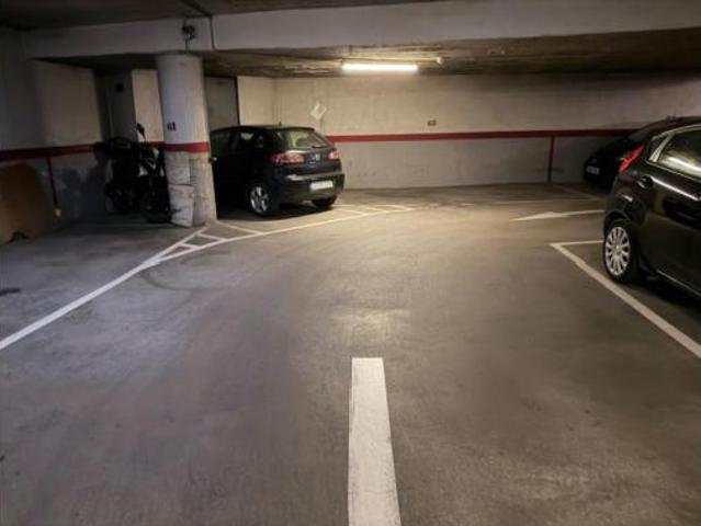 Garaje en venta en Cerdanyola, Mataró