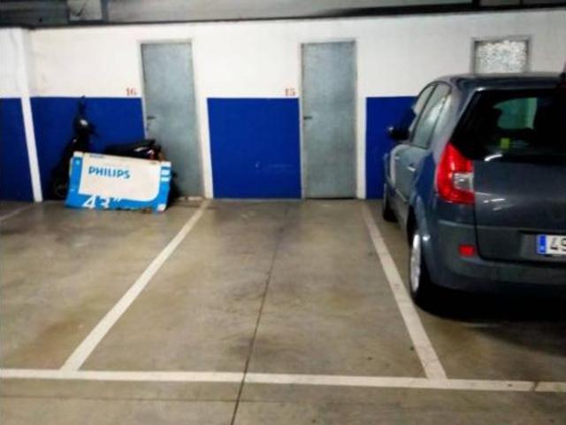 Garaje en venta en Rocafonda, Mataró