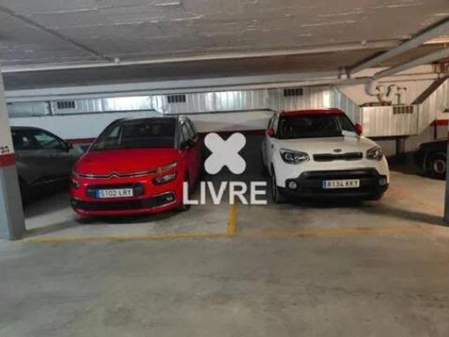 Garaje en venta en Mas Milà, Olivella