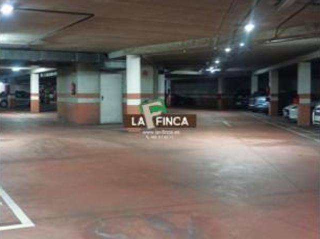 Garaje en venta en Oviedo / Uviéu, Oviedo