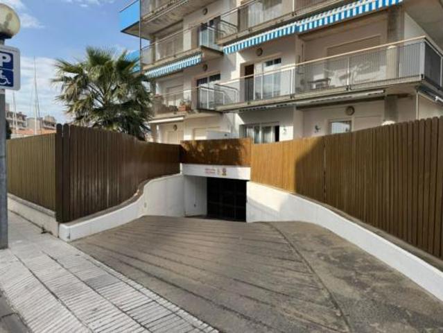 Garaje en venta en Roses, Girona