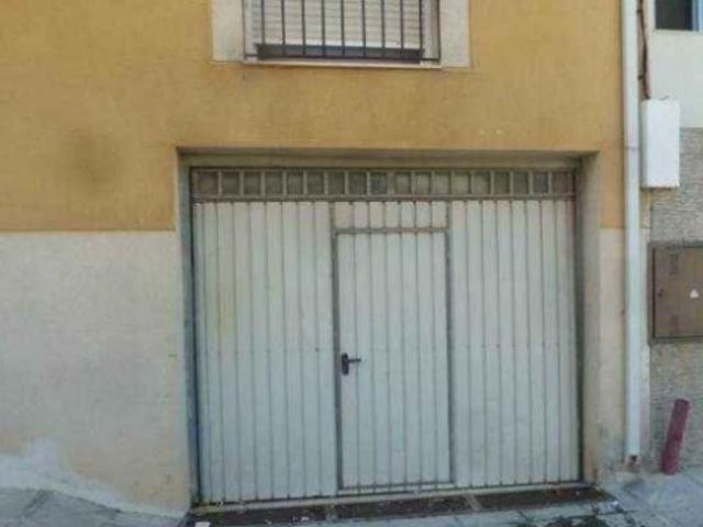 Garaje en venta en Rus, Jaén