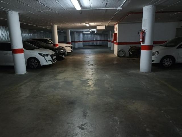 Garaje en venta en Cerro-Amate, Sevilla