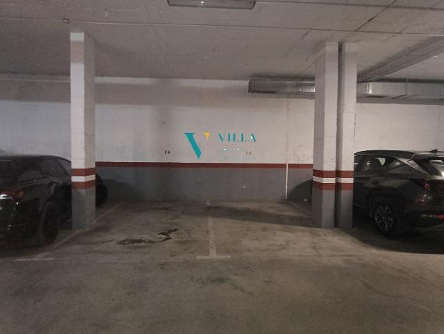 Garaje en venta en Alcalá De Guadaíra, Andalucía