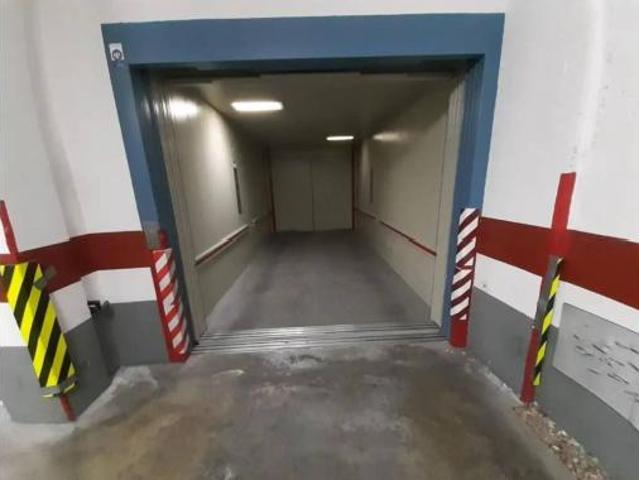 Garaje en venta en Huerta de Santa Teresa, Sevilla