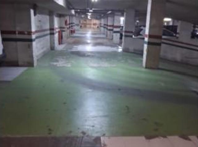 Garaje en venta en Barri Universitari - Cementiri Vell, Terrassa