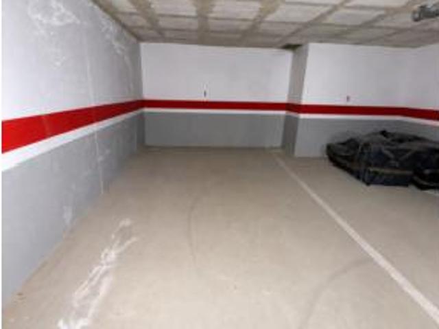 Garaje en venta en Utrera, Sevilla