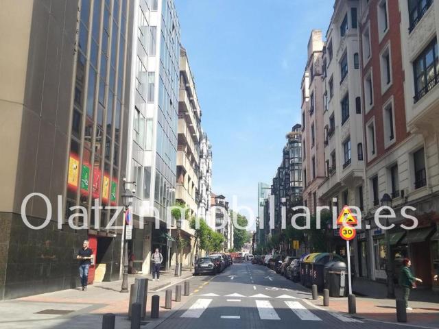 Parking en venta en Bilbao, Abando