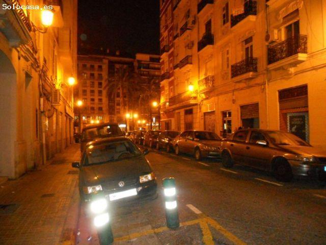 Local Comercial en venta en Valencia De Las Torres, España