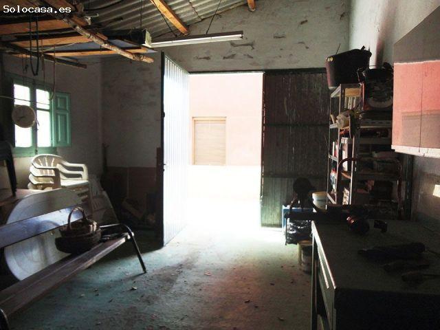 Local Comercial en venta en Valle De Valdelaguna, Castilla y León