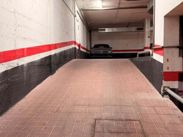 Garaje en venta en Madrid