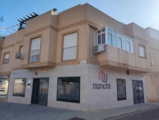 Garaje en venta en Retamar, Almería