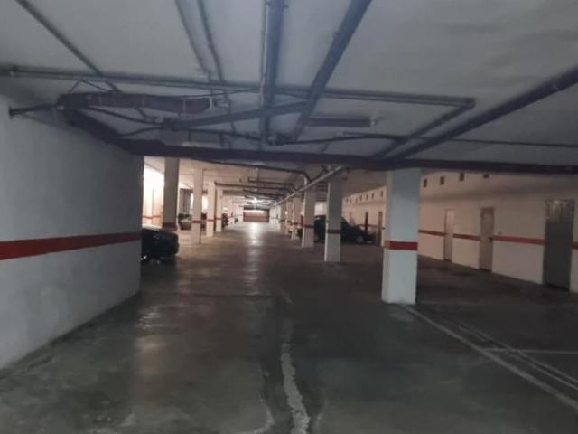 Garaje en alquiler en Roquetas De Mar, Andalucía
