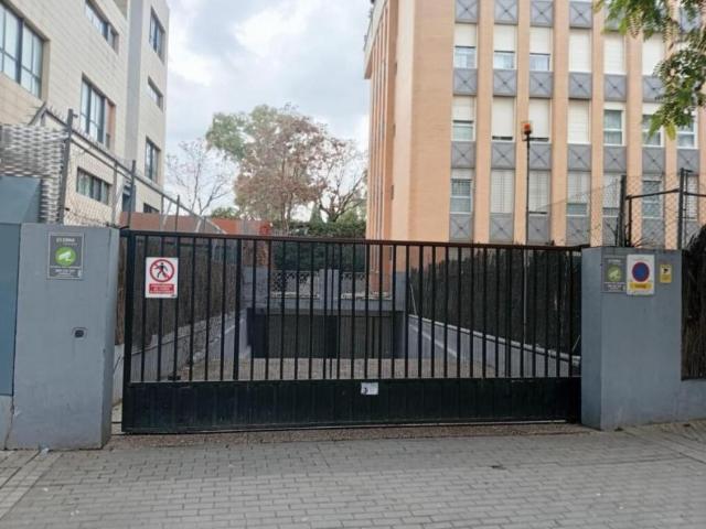 Garaje en venta en Sevilla, Andalucía