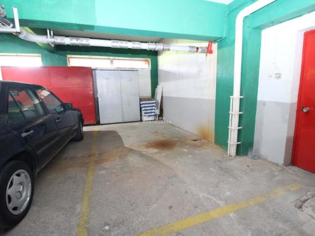 Garagem venda em Albufeira, Faro