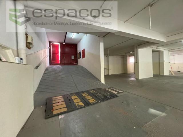 Garagem venda em Quinta do Talefe, Almada