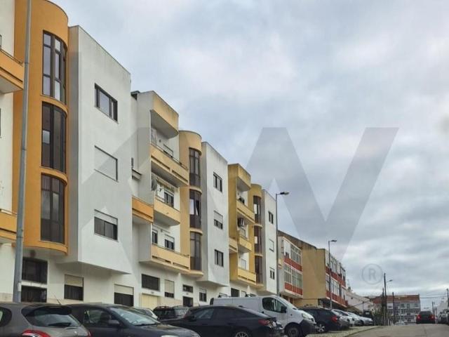 Garagem venda em Quinta do Americano, Almada
