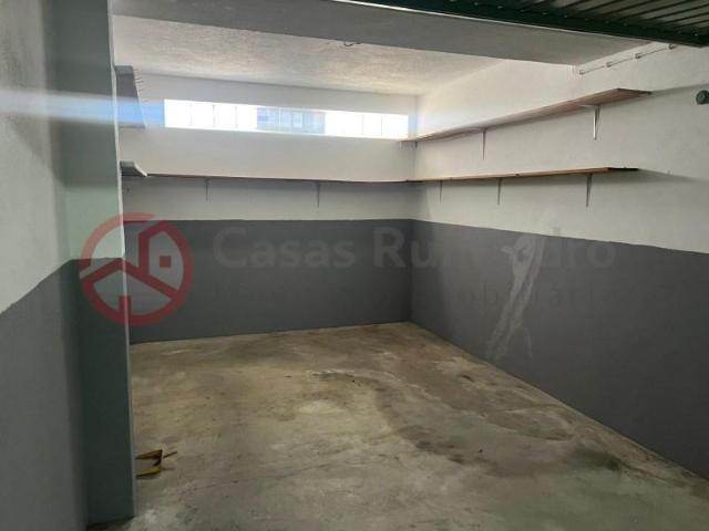 Garagem alugar em Almada, Setúbal