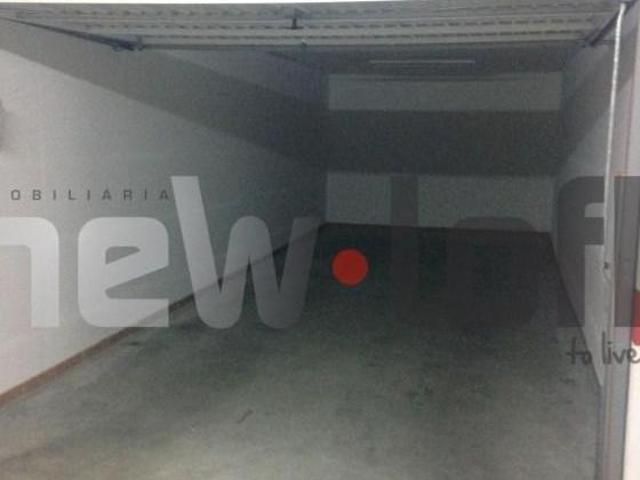 Garagem alugar em Cascais, Lisboa
