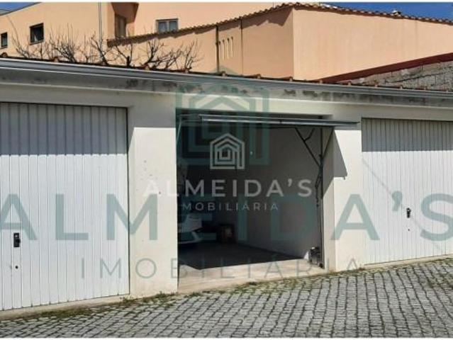 Garagem venda em Chaves, Vila Real
