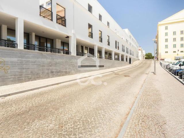 Garagem venda em Évora