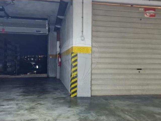 Garagem alugar em Guimarães, Salgueiral