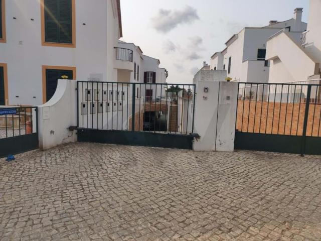 Garagem venda em Lagos, Faro