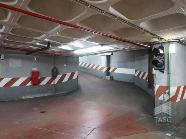 Garagem venda em Misericórdia, Lisboa
