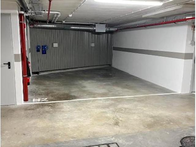 Garagem alugar em Campo de Ourique, Lisboa