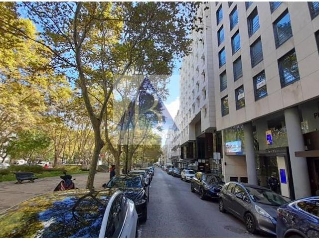 Garagem alugar em Madalena, Lisboa