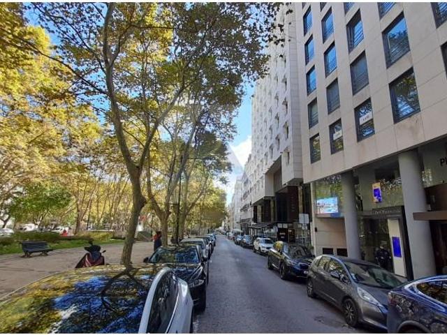 Garagem alugar em Santo António, Lisboa