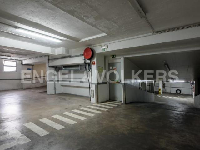 Garagem venda em Avenidas Novas, Lisboa