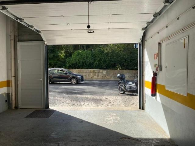 Garagem venda em Avenidas Novas, Lisboa