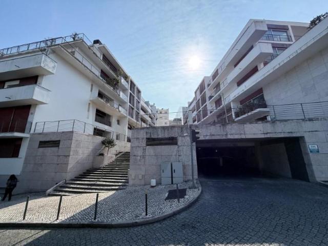 Garagem alugar em Lisboa