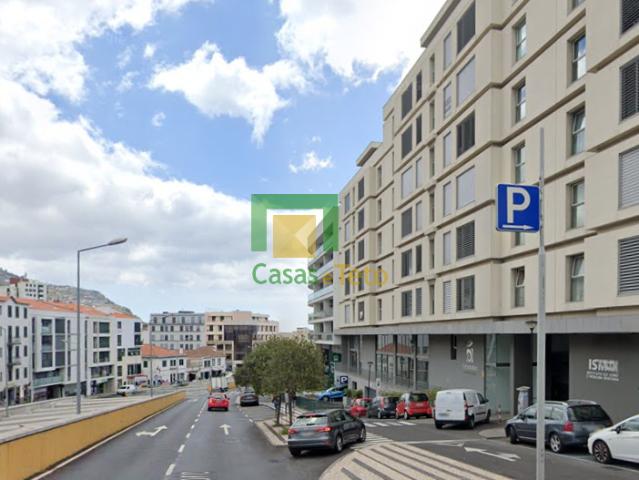 Garagem alugar em Funchal, Ilha Da Madeira
