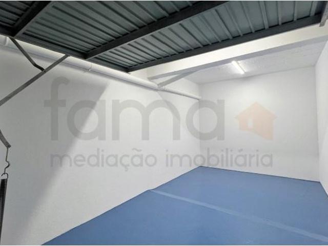 Garagem alugar em Palmela, Setúbal