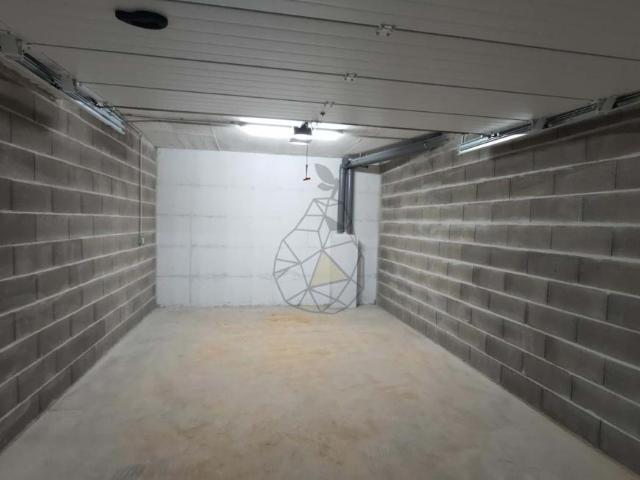 Garagem alugar em Portimão, Faro