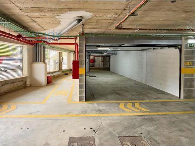 Garagem alugar em Bom Retiro, Portimão