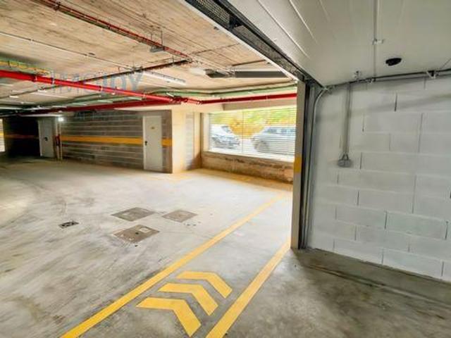 Garagem alugar em Bom Retiro, Portimão