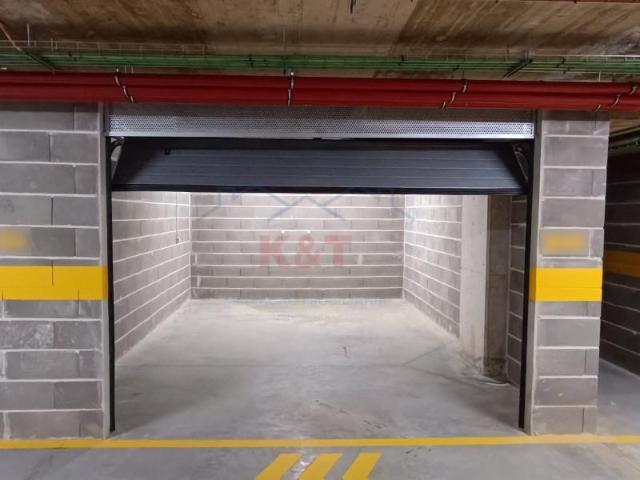 Garagem alugar em Portimão, Faro
