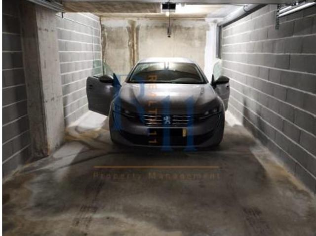 Garagem alugar em Portimão, Faro