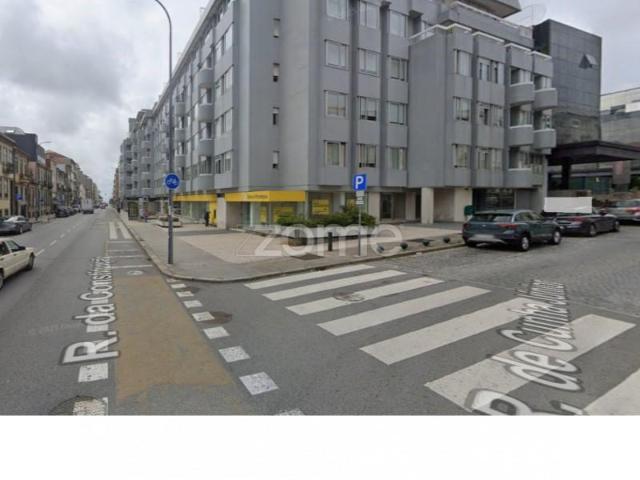 Garagem alugar em Porto