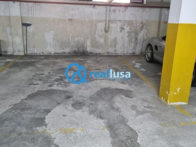 Garagem alugar em Vila Nova De Gaia, Porto