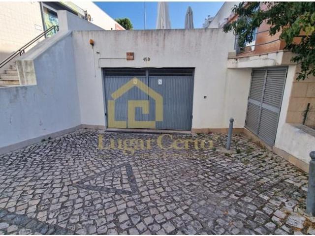 Garagem venda em Sesimbra (Castelo), Sesimbra