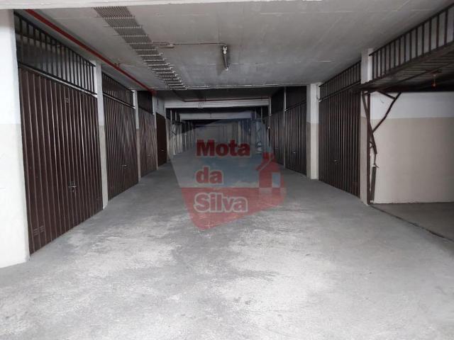 Garagem alugar em Cacilhas, Almada