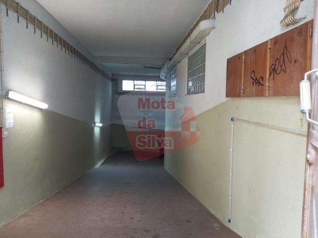 Garagem alugar em Cova da Piedade, Almada