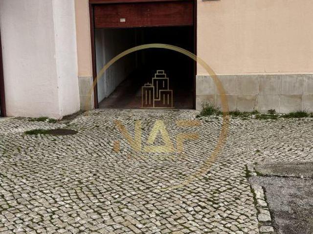 Garagem alugar em Setúbal