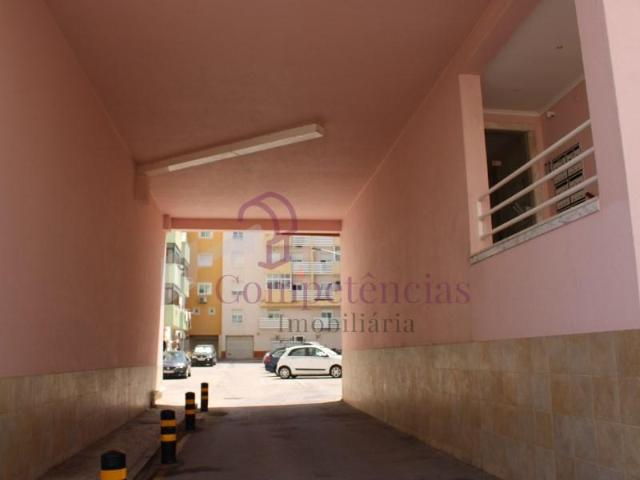 Garagem alugar em Setúbal