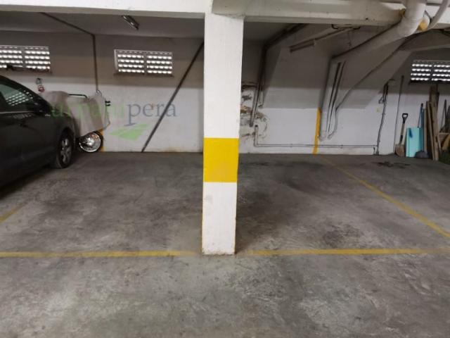 Garagem venda em Armação De Pêra, Faro