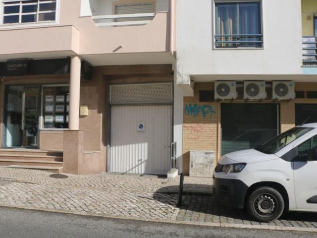 Garagem alugar em Sintra, Lisboa